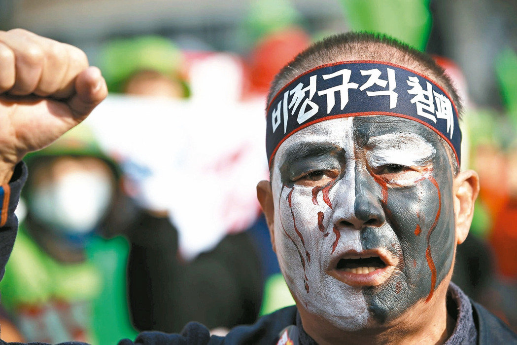 南韓民眾再度走上首爾街頭要求總統朴槿惠下台